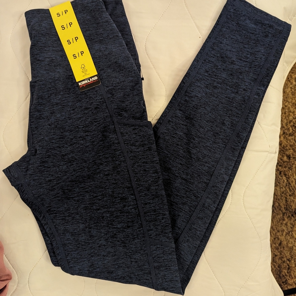 S: Blue 💙 Kirkland Brushed Leggings